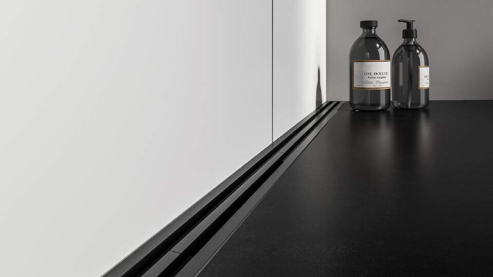 Calha de escoamento variável Schlüter®-KERDI-LINE-VARIO MGS quarto de banho grafite preto mate